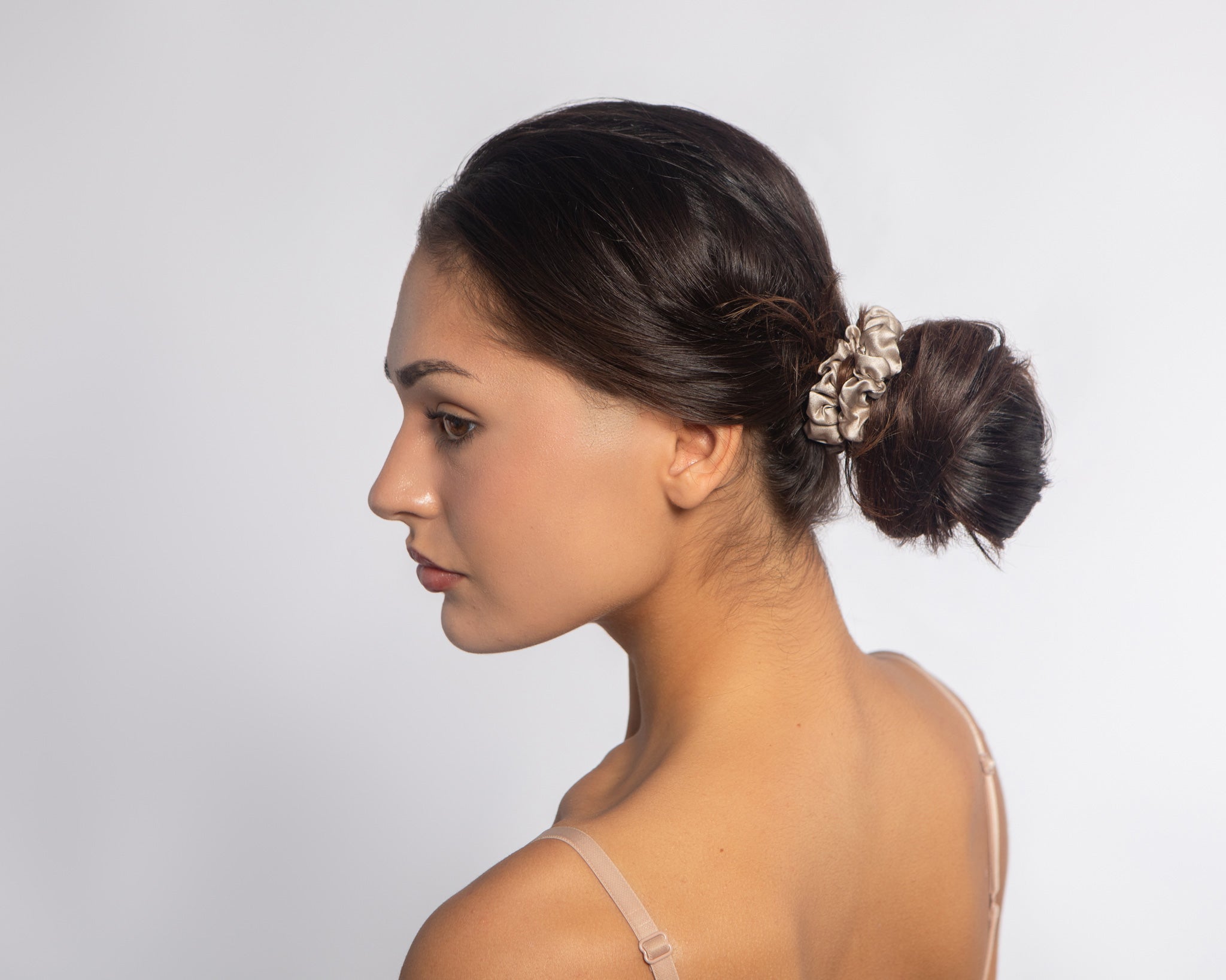 Oyster Silk Scrunchie - Midi - SilkSleek